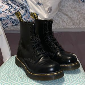 Dr. Martens 1460 8i boots